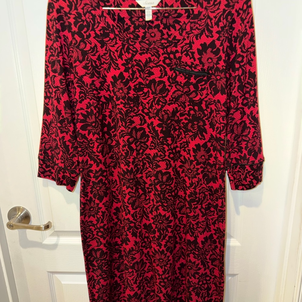 Soma Red and Black Damask Floral 3/4 Length Sleeve Shift Dress - Picture 4 of 14